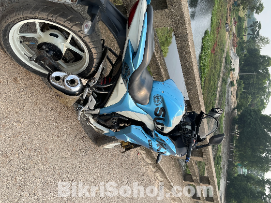 Suzuki Gixxer